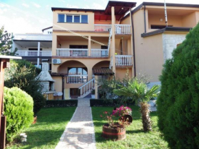 Отель Apartment Zdravko  Штиньян